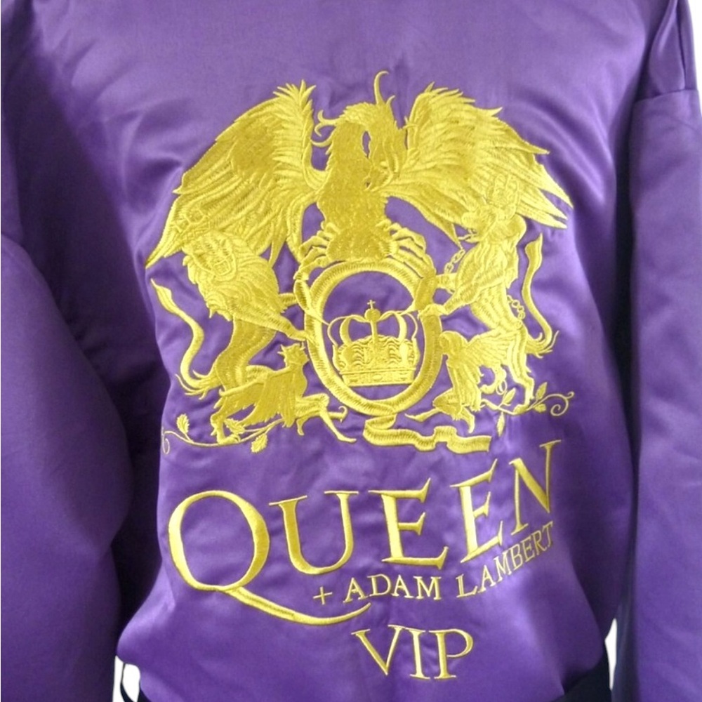 Queen + Adam Lambert VIP Purple Robe - Picture 4 of 13